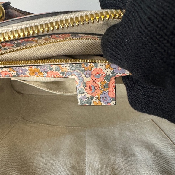 Gucci Floral Liberty Canvas Top-Handle Duffel — Coral, Beige, Green - Picture 10 of 12